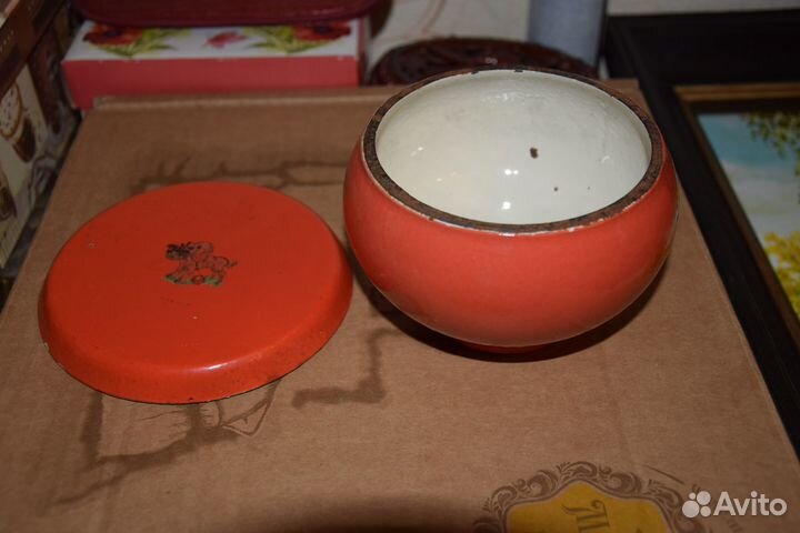 Чугунок эмалированный с крышкой 0,5 л СССР