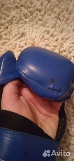 Боксерские перчатки adidas
