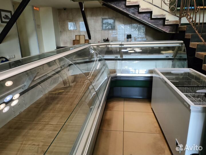 Холодильная витрина бу