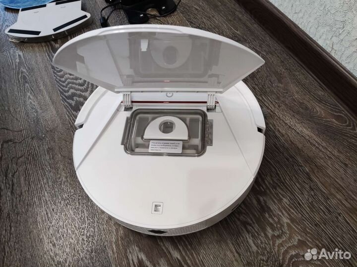 Робот пылесос Midea vcr03