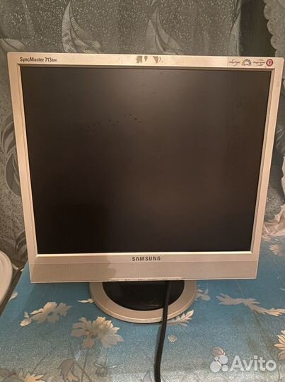 Монитор Samsung