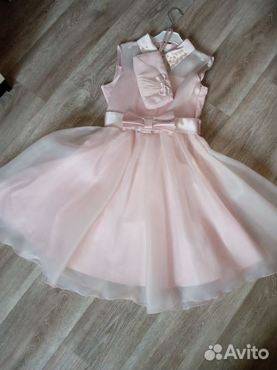 Платье праздничное на девочку
