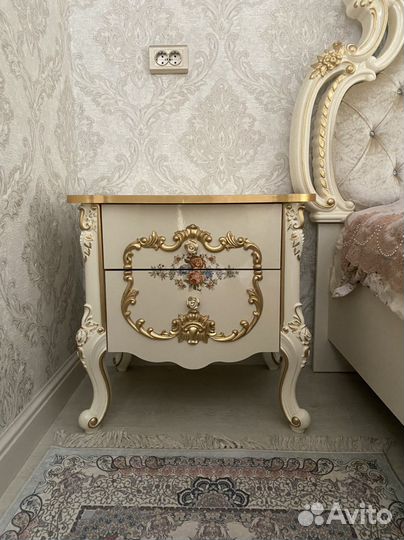 Спальный гарнитур