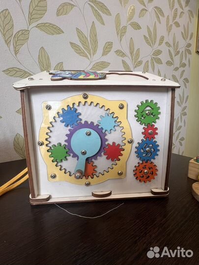 Детские развивающие игрушки