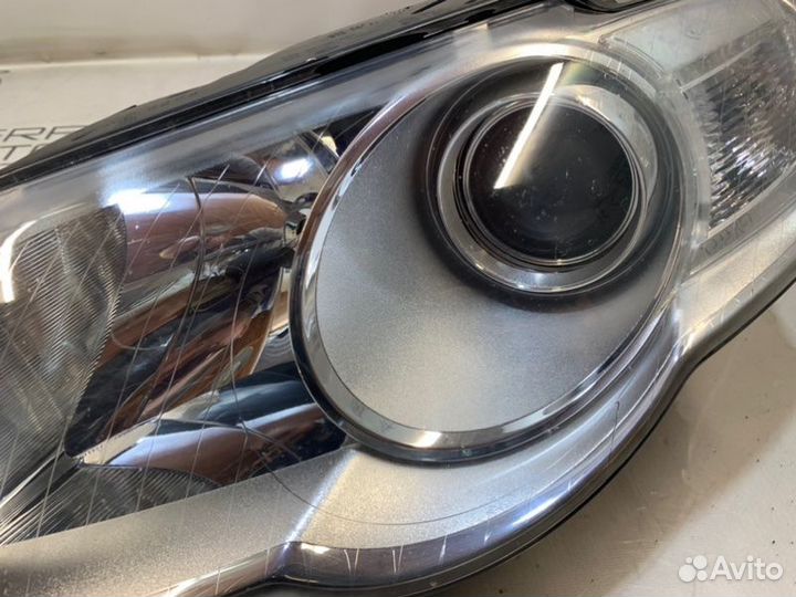 Фара передняя левая Volkswagen Passat B6 2.0 BMR