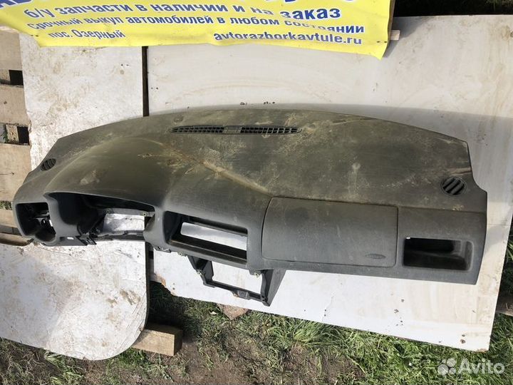 Торпедо Volkswagen Golf