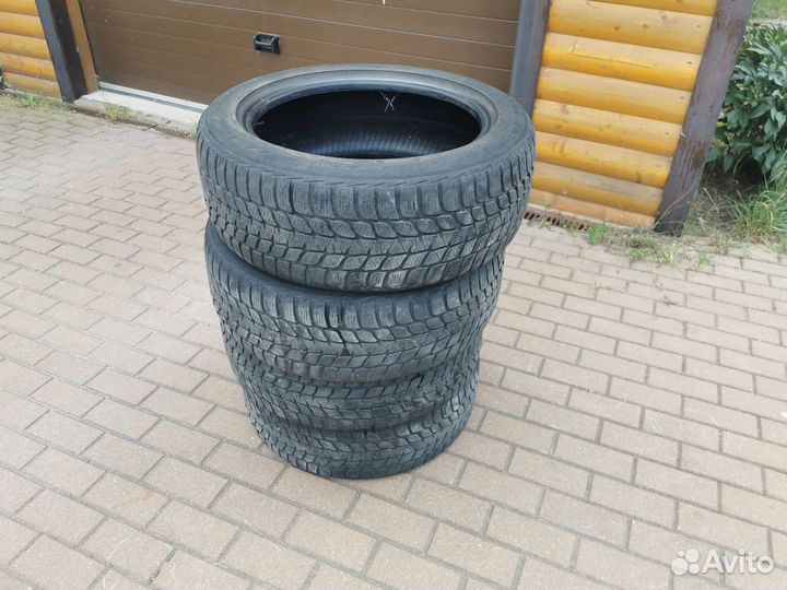 Bridgestone Blizzak LM-25 205/55 R17