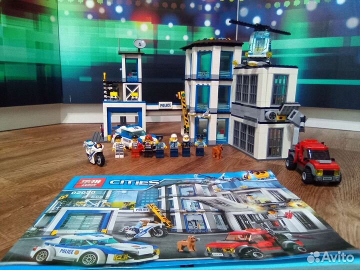 Lego City полицейский участок