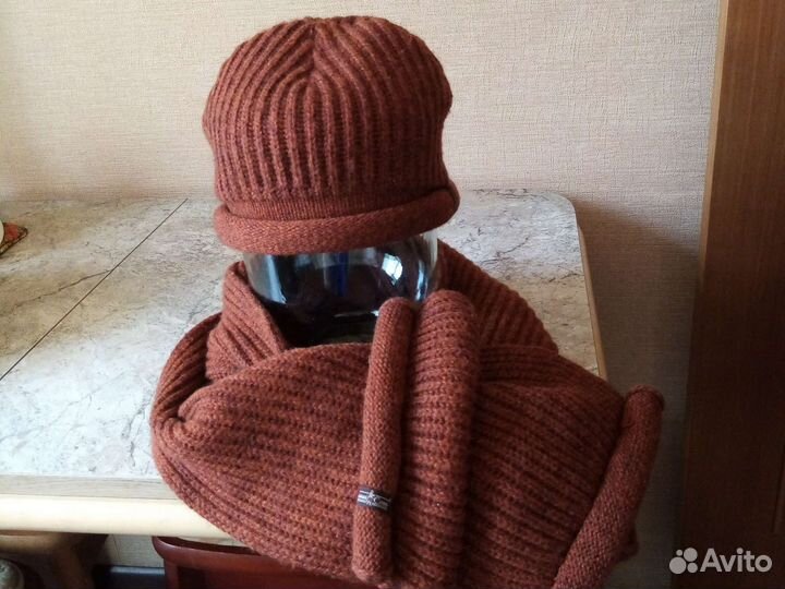 Комплект женский- шапка, шарф Италия