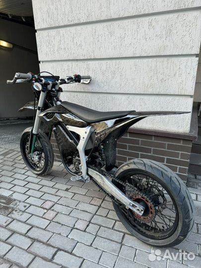 Электромотоцикл gmx admit jet