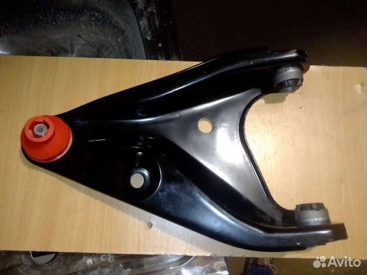 Рычаг в сборе левый largus