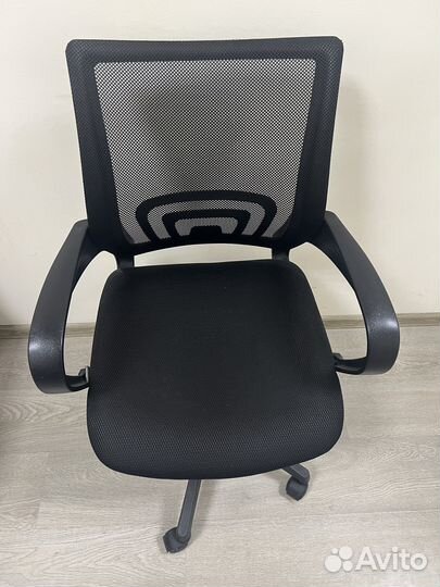 Офисное кресло