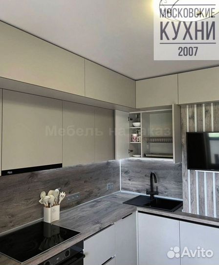 Кухонный гарнитур угловой