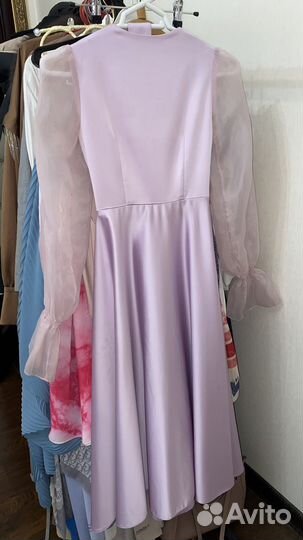 Б/У Платье атласное сиреневое с поясом