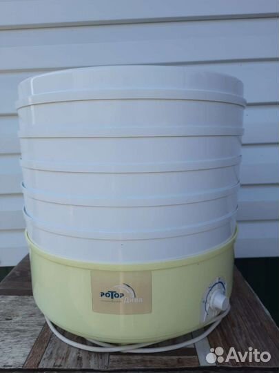 Электросушилка для овощей и фруктов