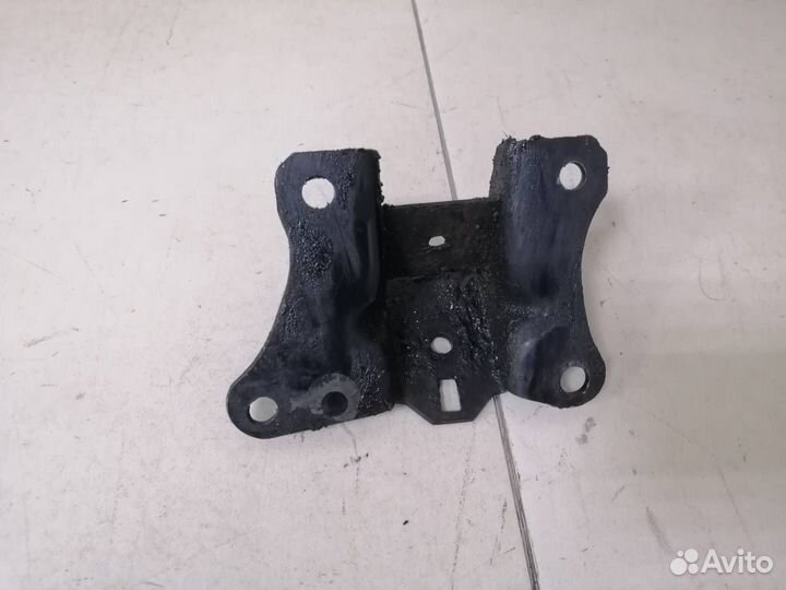 Кронштейн опоры двигателя Mazda BT-50 2006-2012