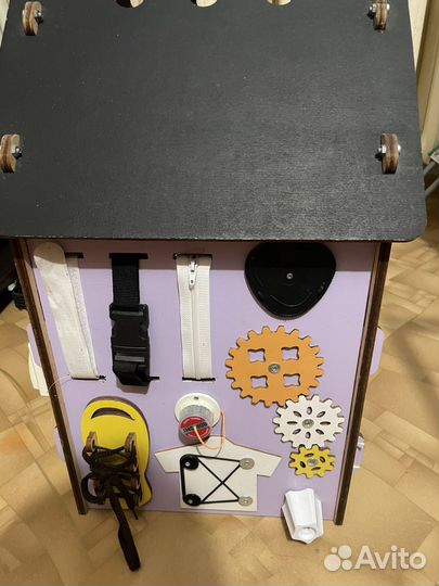 Бизиборд домик