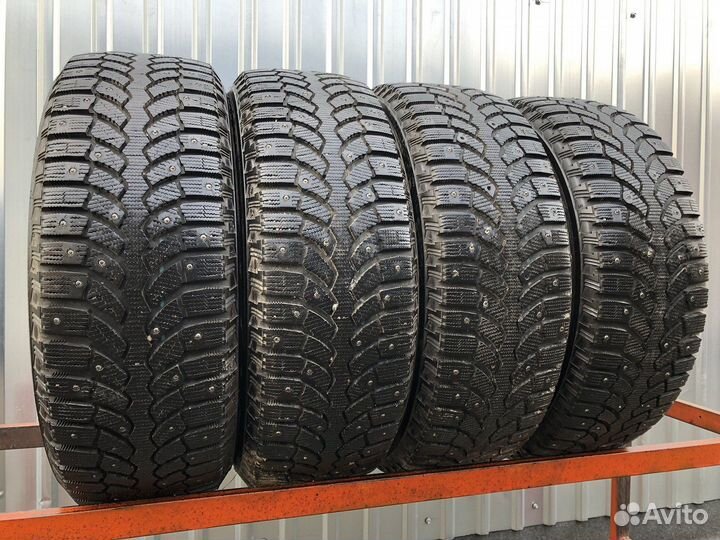 Bridgestone Blizzak Spike-01 205/60 R16