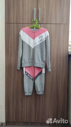Спортивный костюм