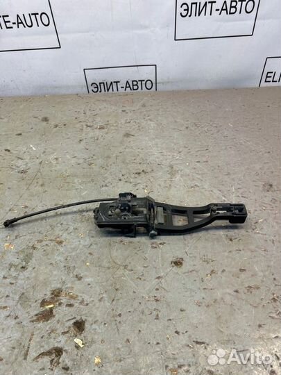 Кронштейн ручки двери левый Ford Focus 2 1.4 2008