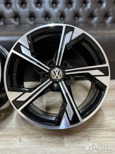 Новые литые диски R18 5-114.3