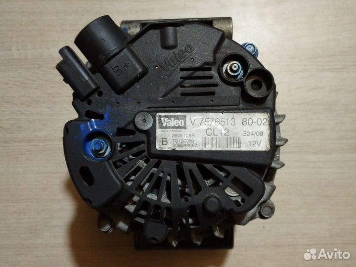 Генератор на peugeot 308 v75765138002