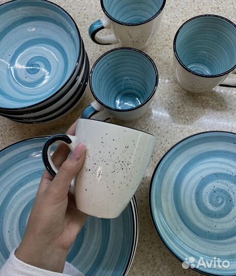 Набор посуды столовый с кружками