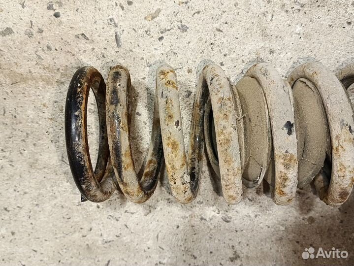 Пружина Honda Inspire 2.0 1990