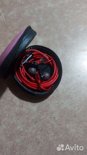 Проводные наушники