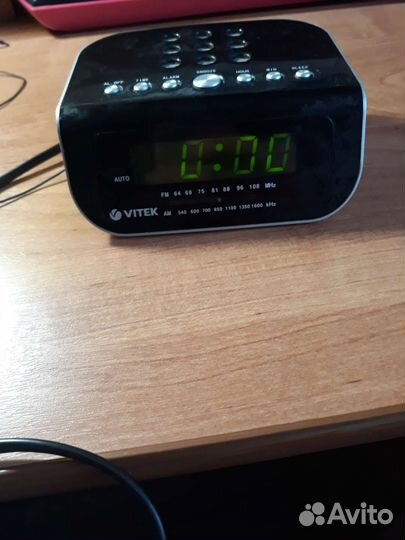 Радиочасы Vitek vt-6601