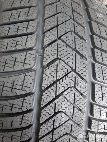 Pirelli Winter Sottozero 3 225/40 R19 и 255/35 R19 96H
