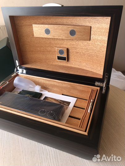 Хьюмидор Davidoff Dome Macassar новый Швейцария