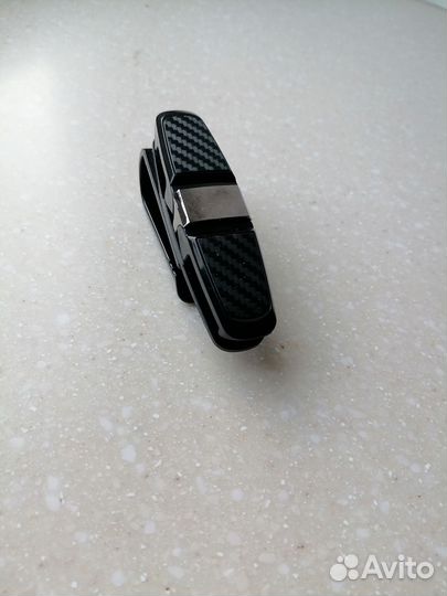 Держатель для очков в машину