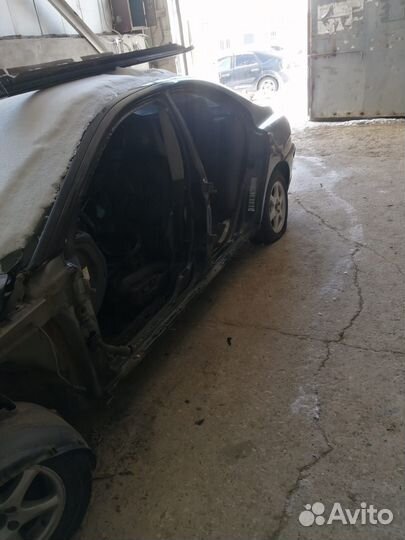 Авторазбор (б/у Запчасти) Volvo S60 2004 год 2.0