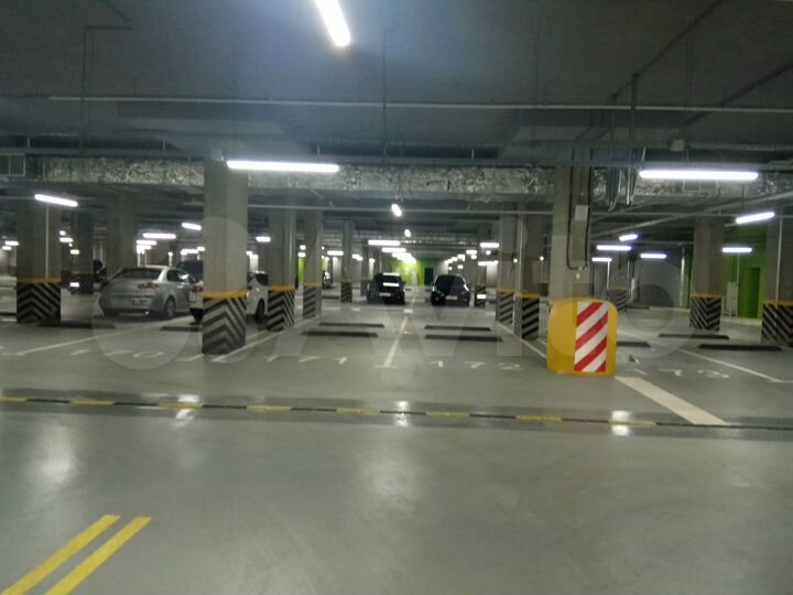 Машиноместо, 16 м²