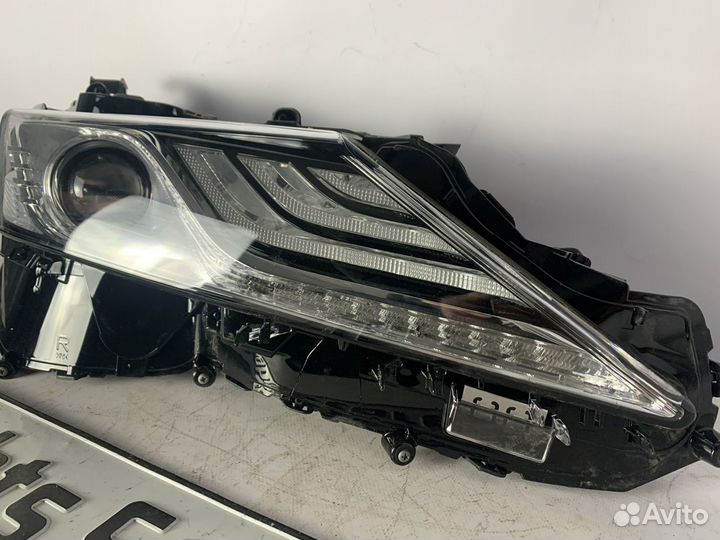 Правая фара toyota camry v70 full LED