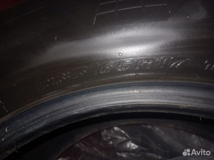 Nexen Roadian GTX 235/65 R17