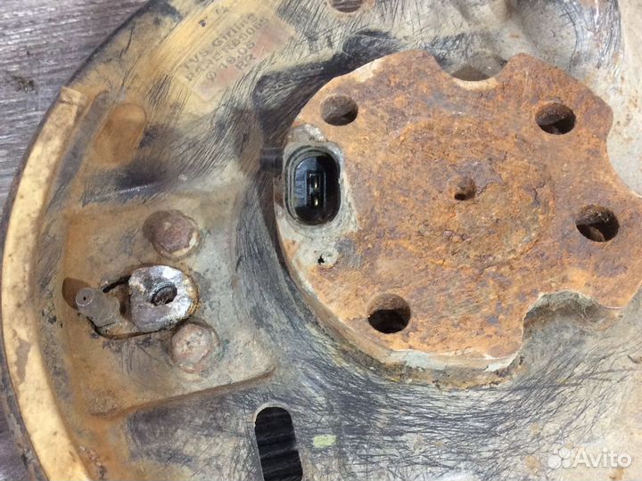 Ступица задняя правая Шкода Рапид Skoda Rapid