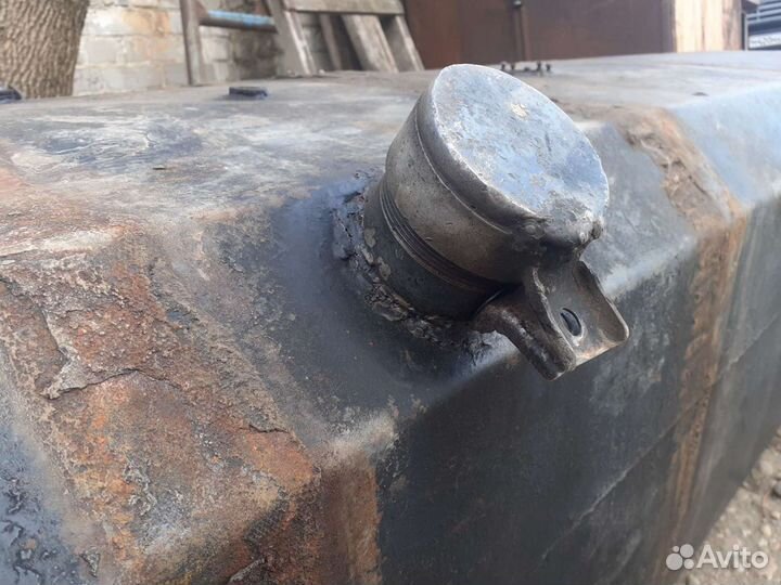 Топливный бак камаз