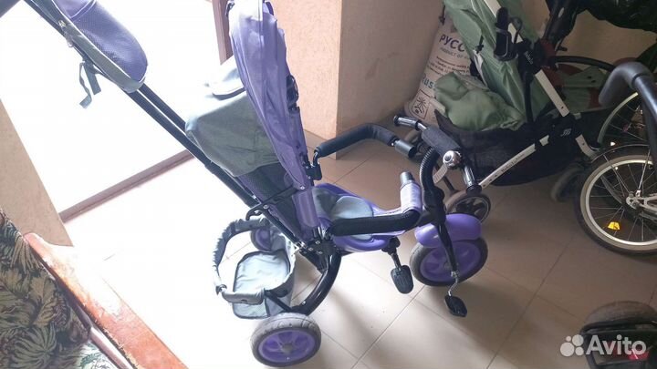 Трехколесный велосипед с родительской ручкой