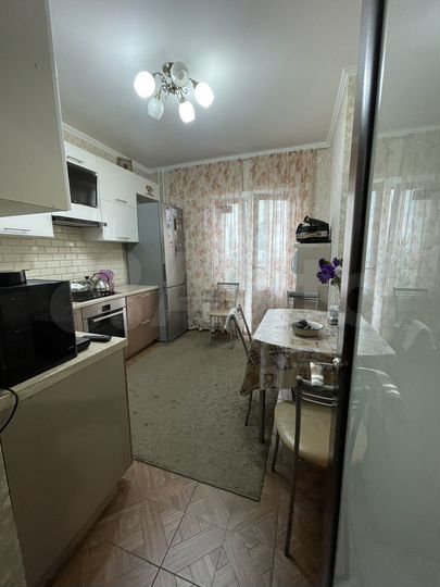 2-к. квартира, 56 м², 3/9 эт.