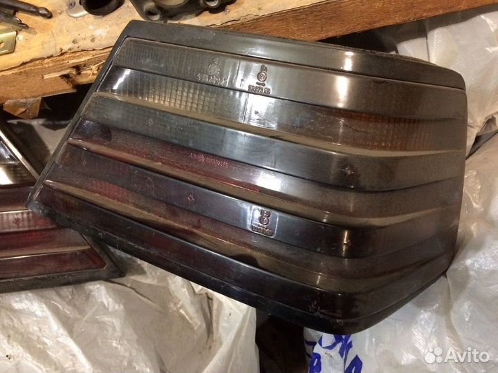 Один фонарь от Мercedes w124