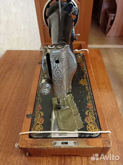 Швейная машина Подольск ручная