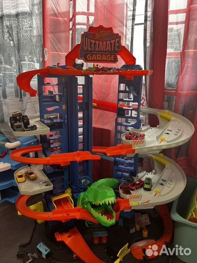 Огромный трек парковка hot wheels