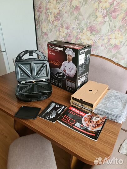 Мультпекарь Вафельница Redmond M602 + Панели