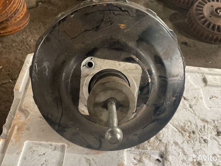 Вакуумный усилитель тормозов Audi Q7 в сборе