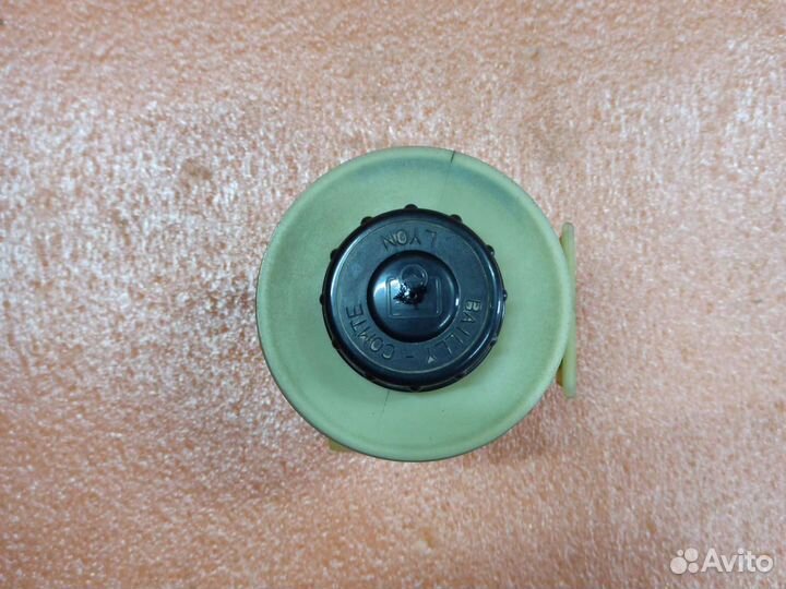 Бачок гура Renault Logan 1