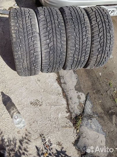 Nokian Tyres Hakkapeliitta 2 235/50 R18