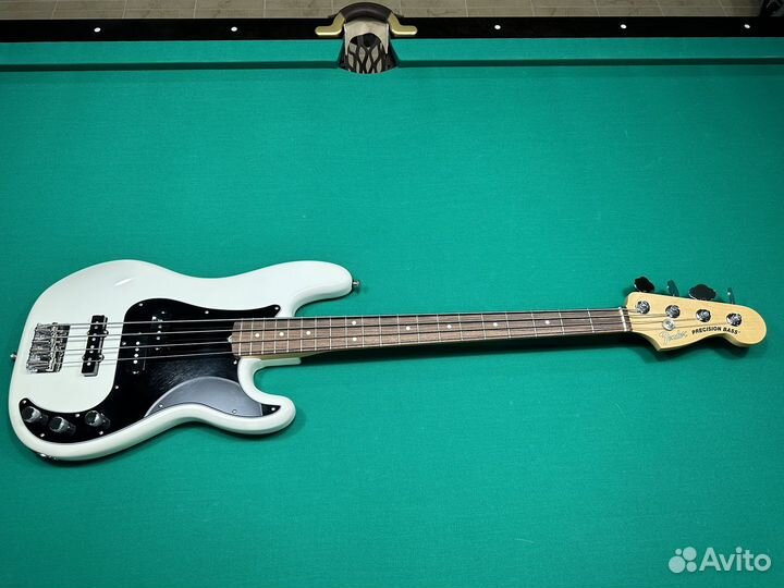 Бас гитара Fender Precision Performer