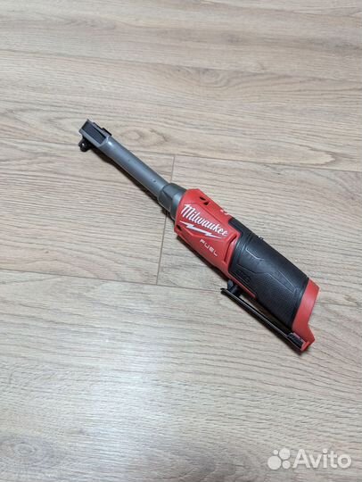 Трещотка Milwaukee 3050-20 М12 + 3/8 головка (без
